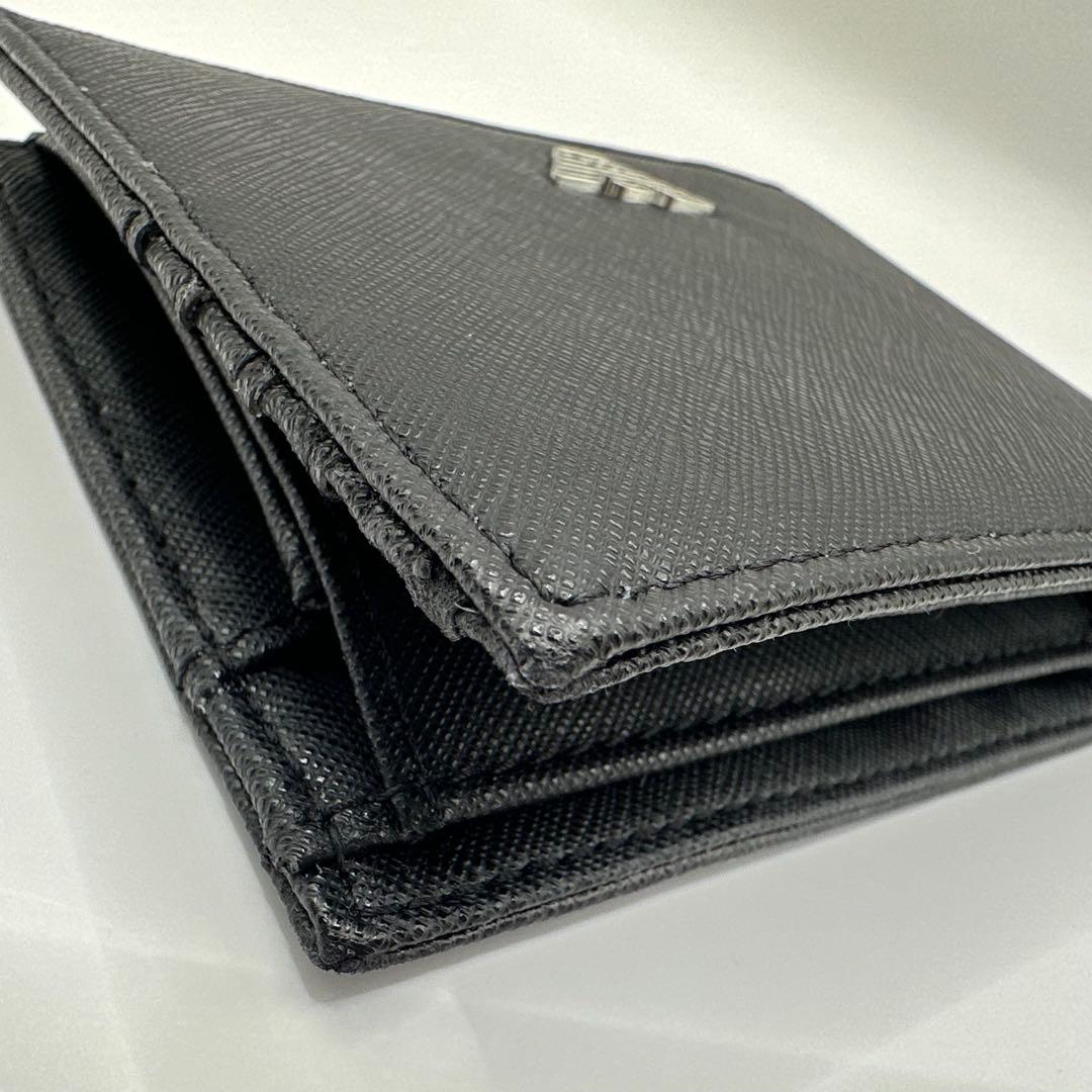 エンポリオ・アルマーニ(EMPORIO ARMANI) 2つ折り財布 ロゴ型押し