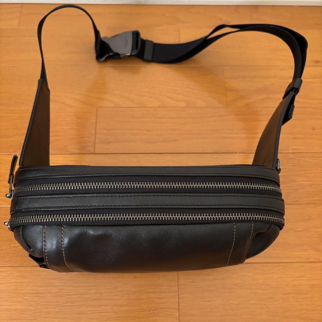 COACH 黒　メンズ ボディ ウエストバッグ