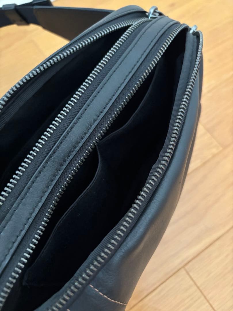 COACH 黒　メンズ ボディ ウエストバッグ