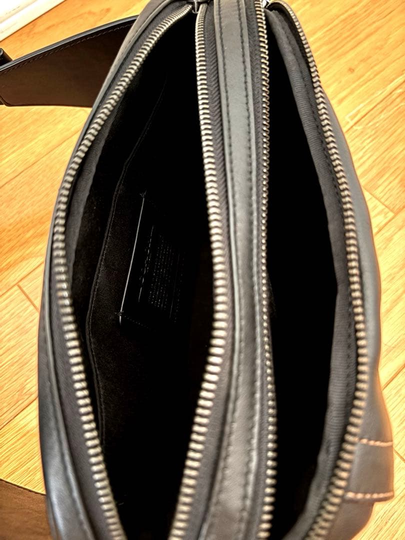 COACH 黒　メンズ ボディ ウエストバッグ