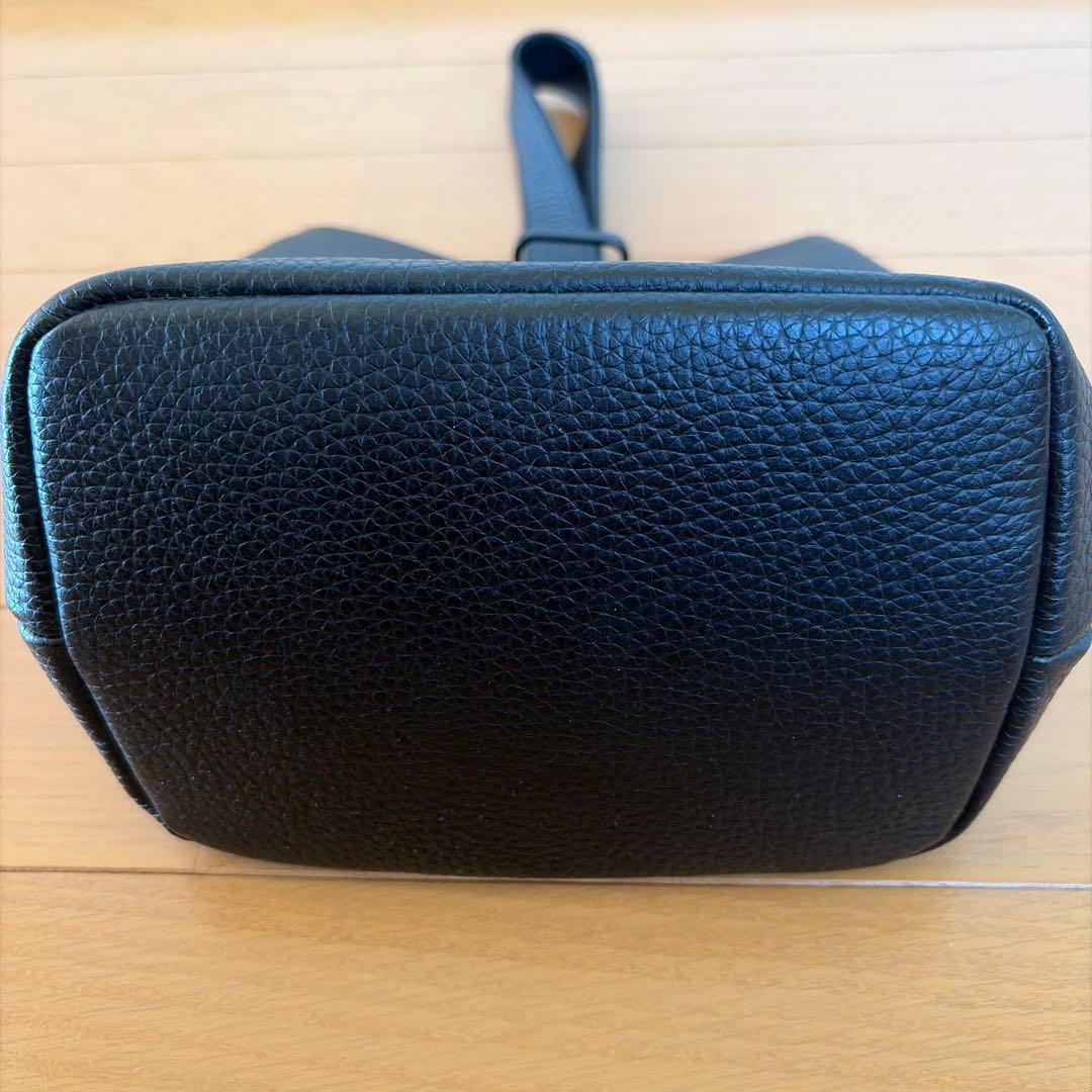 HushTug 巾着レザーバッグ ブラック