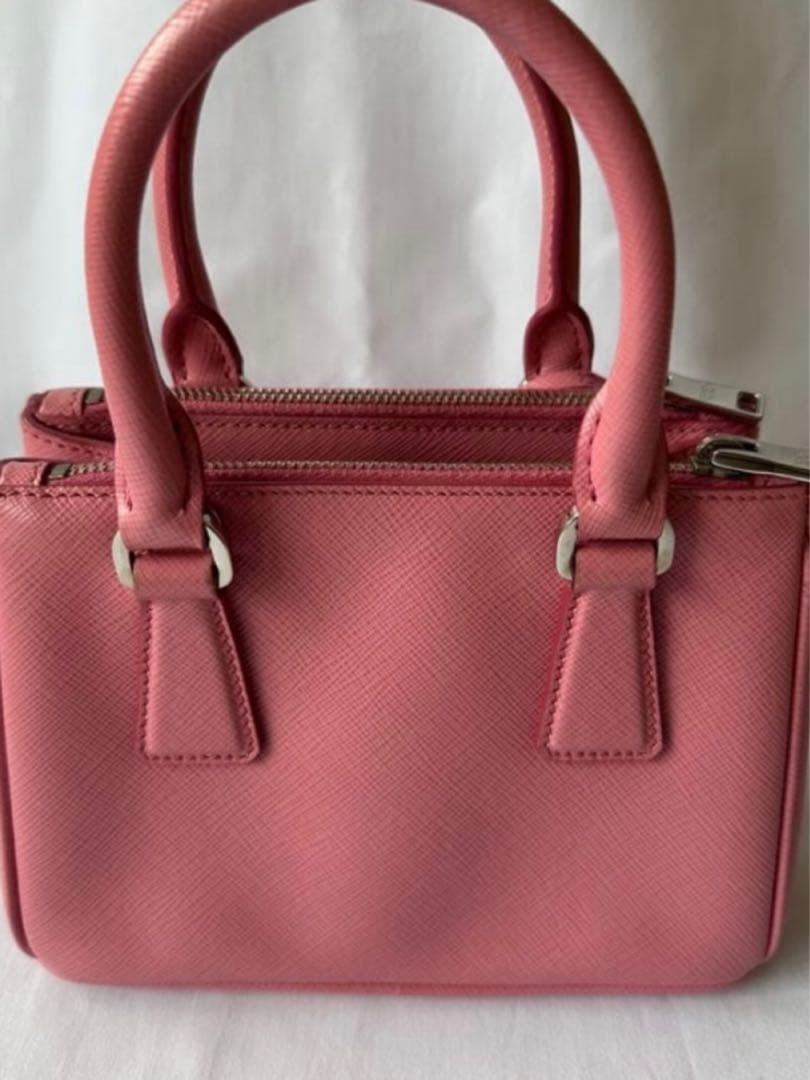 Prada ピンク サフィアーノレザー ハンドバッグ