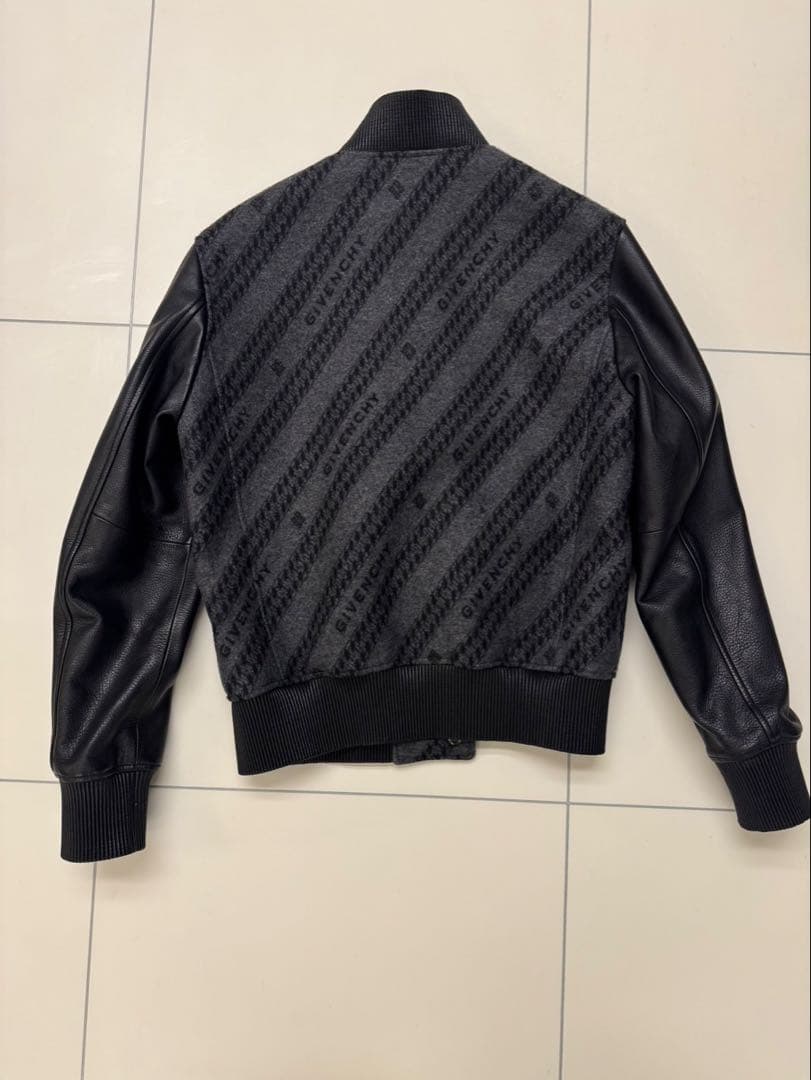GIVENCHY Black Chain Bomber Jacket ジャケット