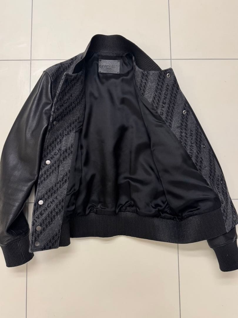GIVENCHY Black Chain Bomber Jacket ジャケット