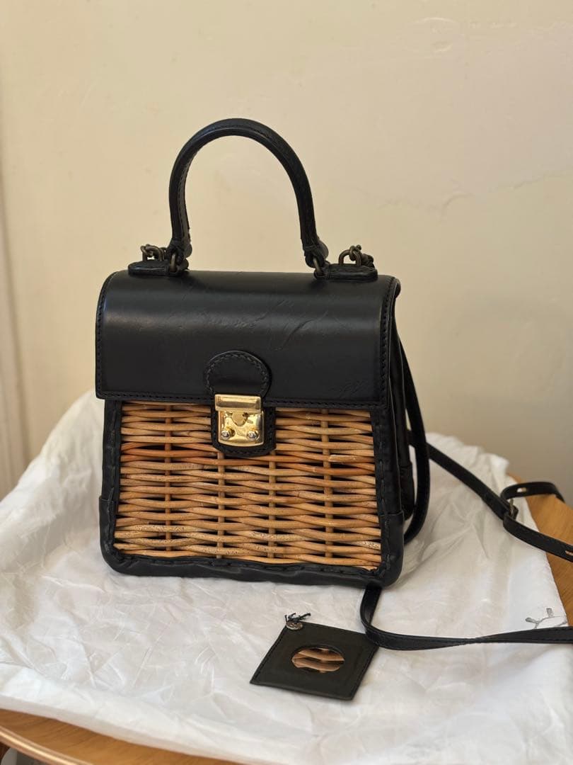 エバゴス　eb.a.gos カーフケリーミニ