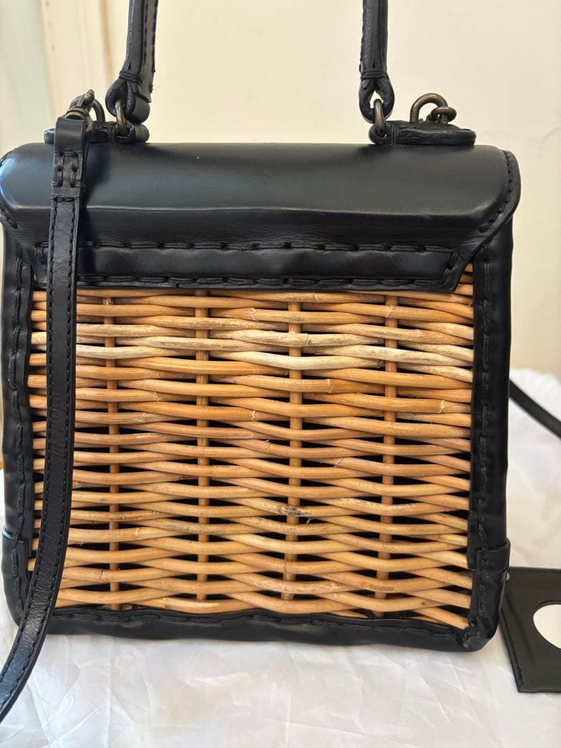 エバゴス　eb.a.gos カーフケリーミニ