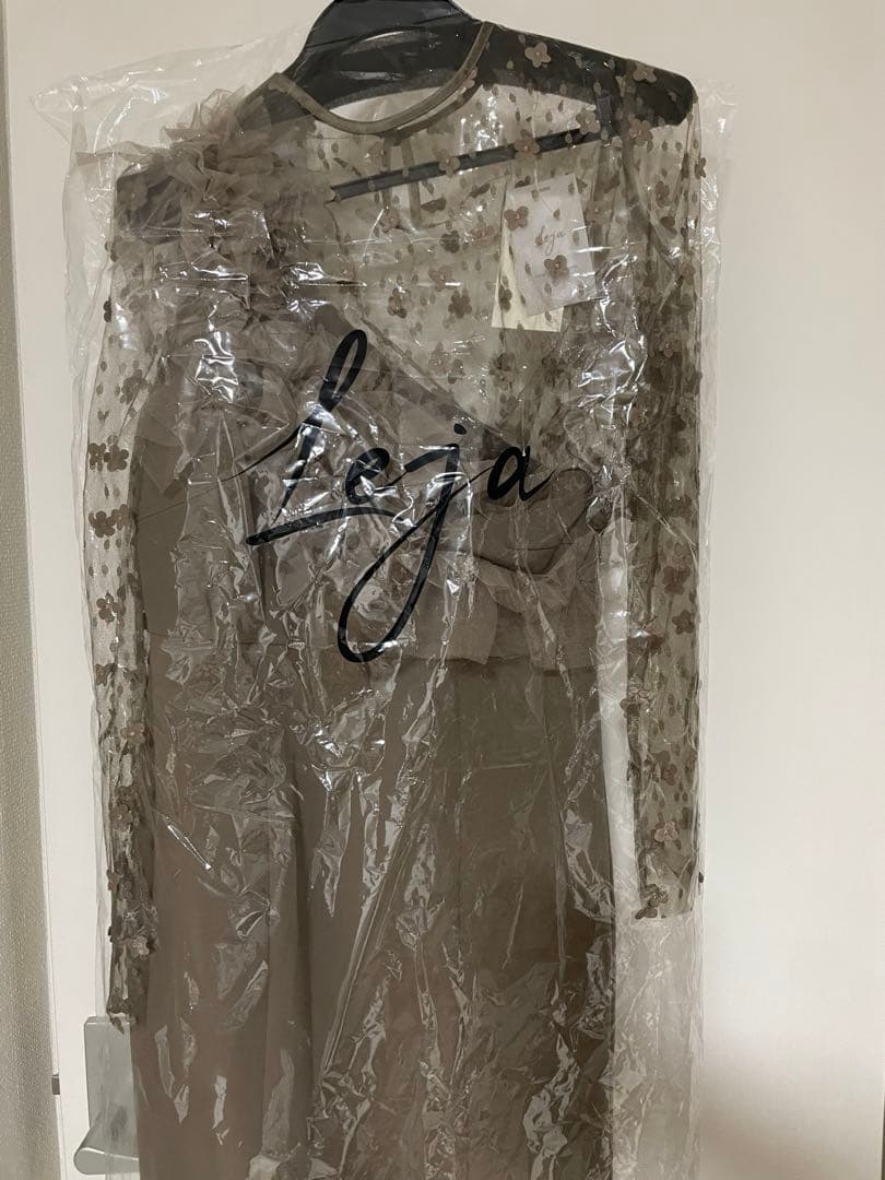 【新品】［Leja］フラワーモチーフアシンメトリーチュールマーメイドドレス