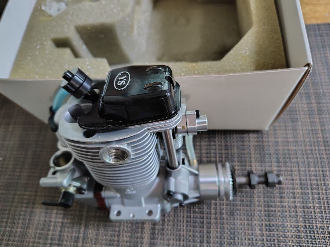 【新品未使用】YS製DZ 160　ラジコン飛行機用エンジン