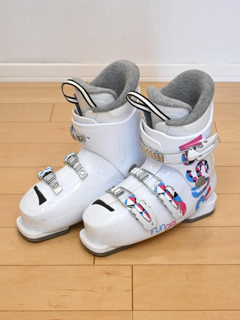 ロシニョール ジュニアスキー 板・ブーツ・ストックセット テレイン116cm