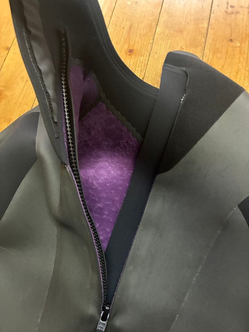 ウェットスーツ セミドライ　4ディメンション 4Dimensions 3/3mm