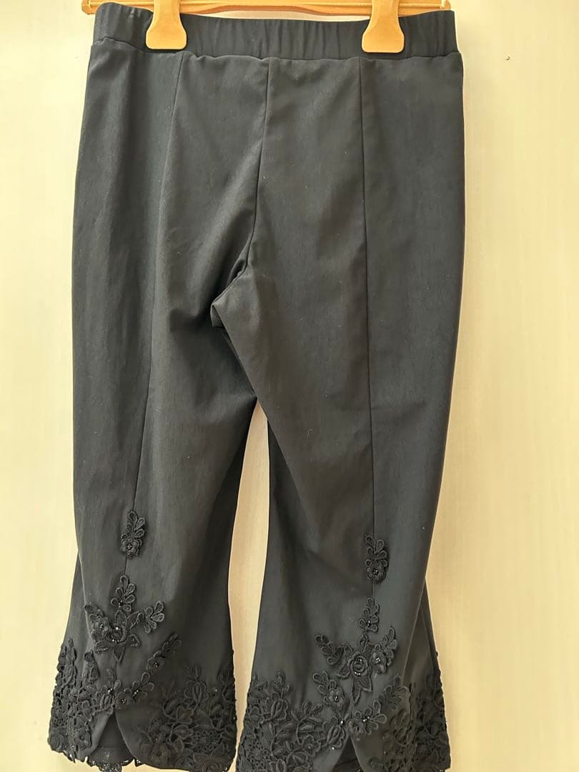 【ご確認】さえら以前依頼品レース装飾付きブラッククロップドパンツレギンス２点