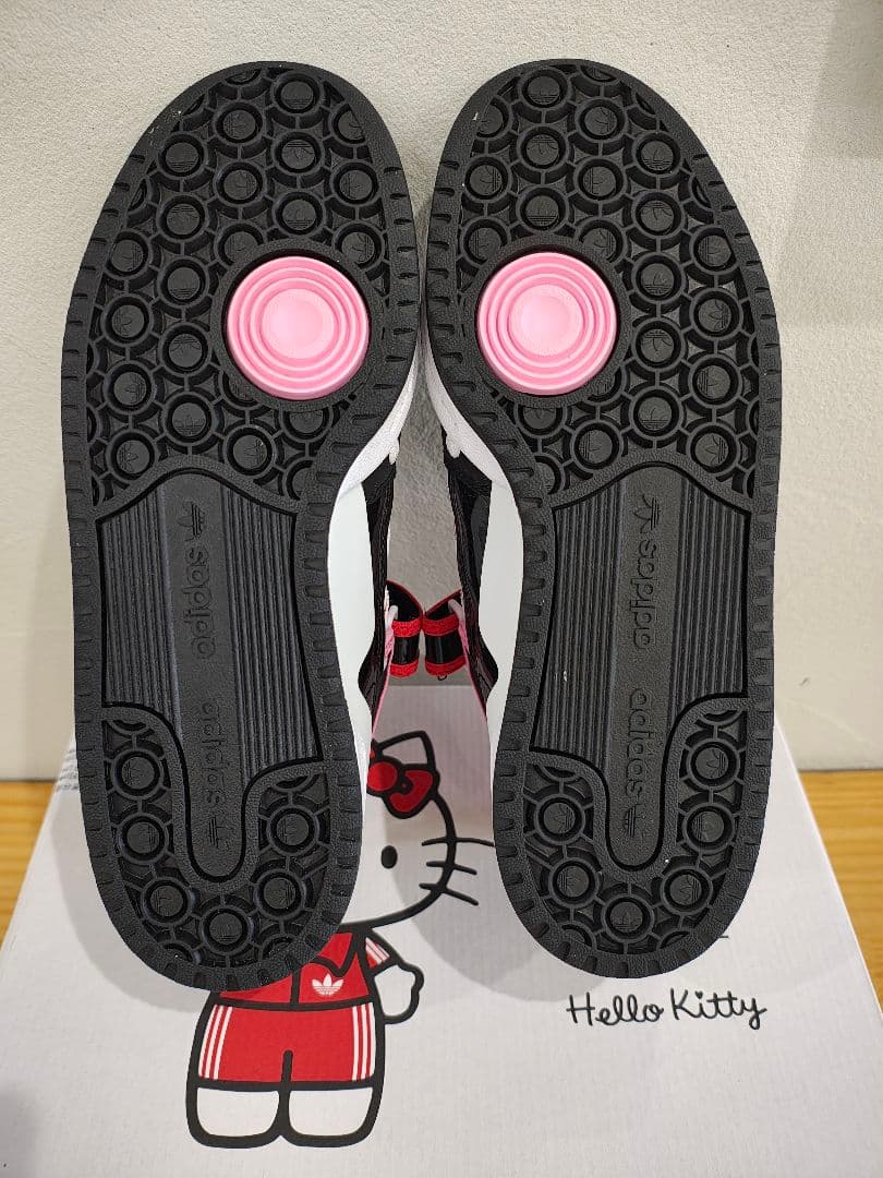 【新品未使用】adidas ハローキティ フォーラムロー GW7167 24cm