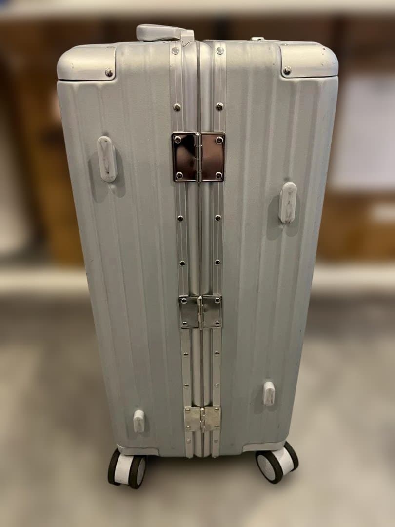 リベティ多機能キャリーケース【マットシルバーМ】B2　TSAロック　スーツケース