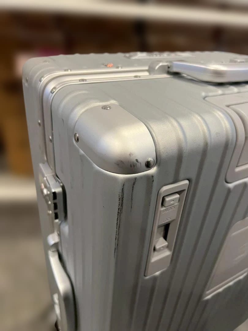 リベティ多機能キャリーケース【マットシルバーМ】B2　TSAロック　スーツケース