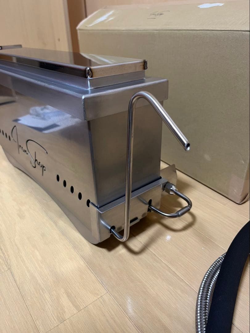 ironshop アイアンストーブ　2次燃焼焚き火台　お湯の出る焚き火台