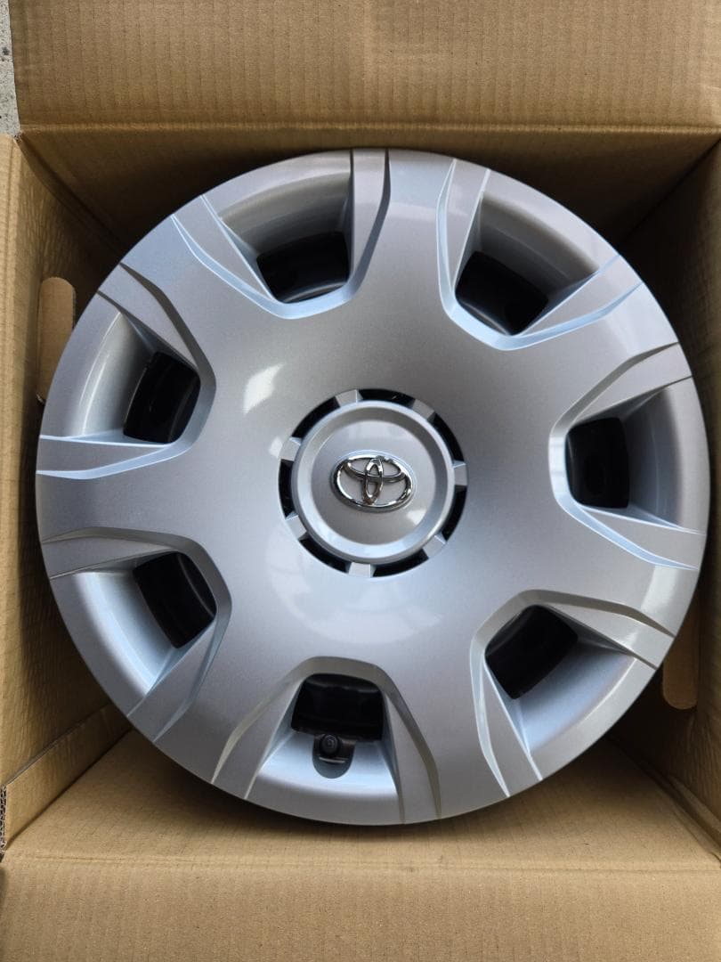 未使用15インチTOYOTAハイエースホイール4本セット