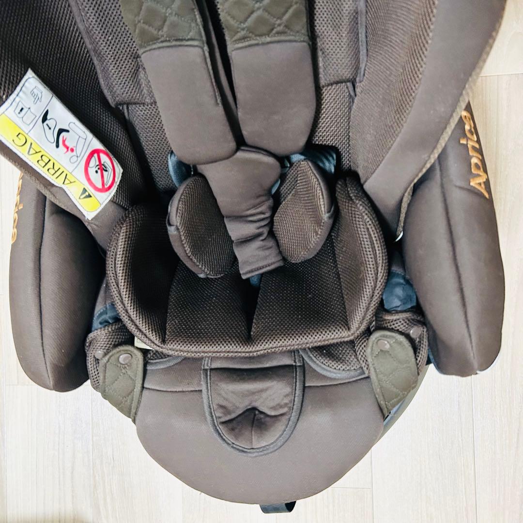 極美品 アップリカ フラディア グロウ シートベルト固定式 チャイルドシート