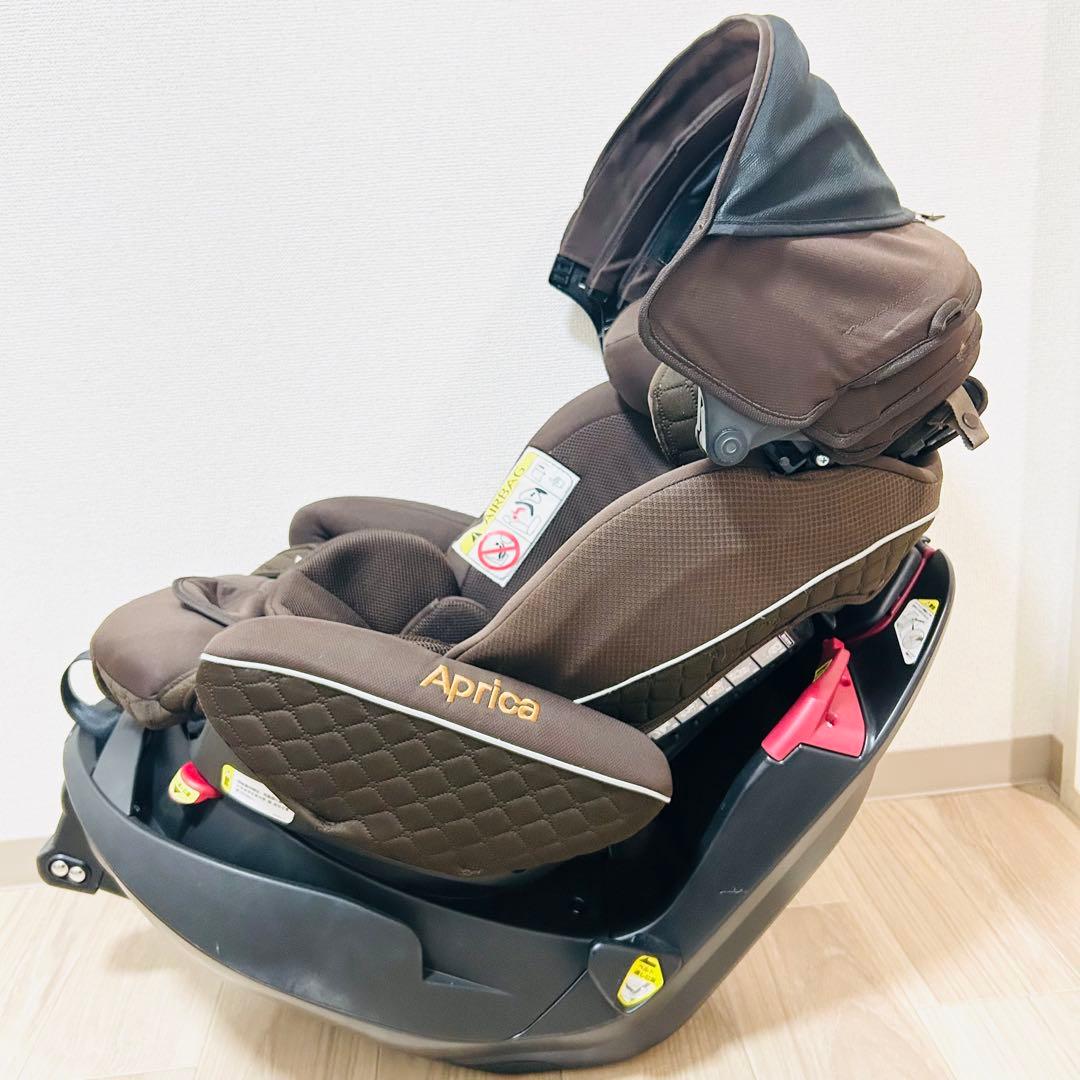 極美品 アップリカ フラディア グロウ シートベルト固定式 チャイルドシート