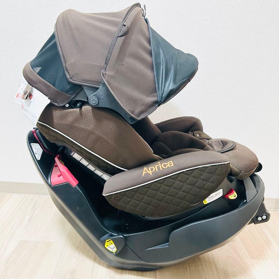 極美品 アップリカ フラディア グロウ シートベルト固定式 チャイルドシート