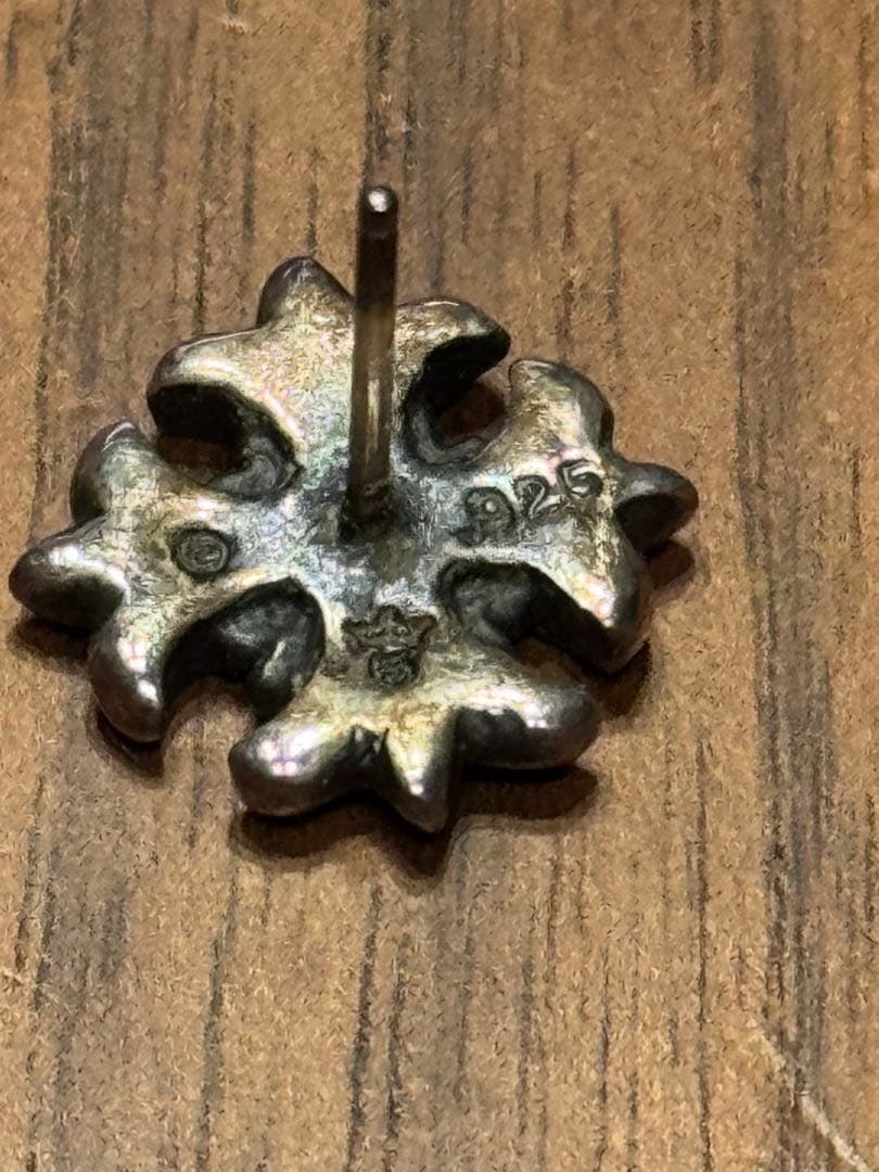 付属品完備 Gaboratory gabor ショートグルーブド クロス ピアス