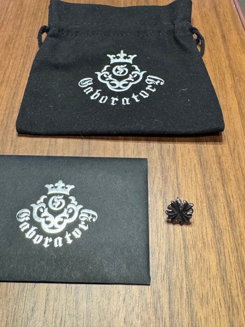 付属品完備 Gaboratory gabor ショートグルーブド クロス ピアス