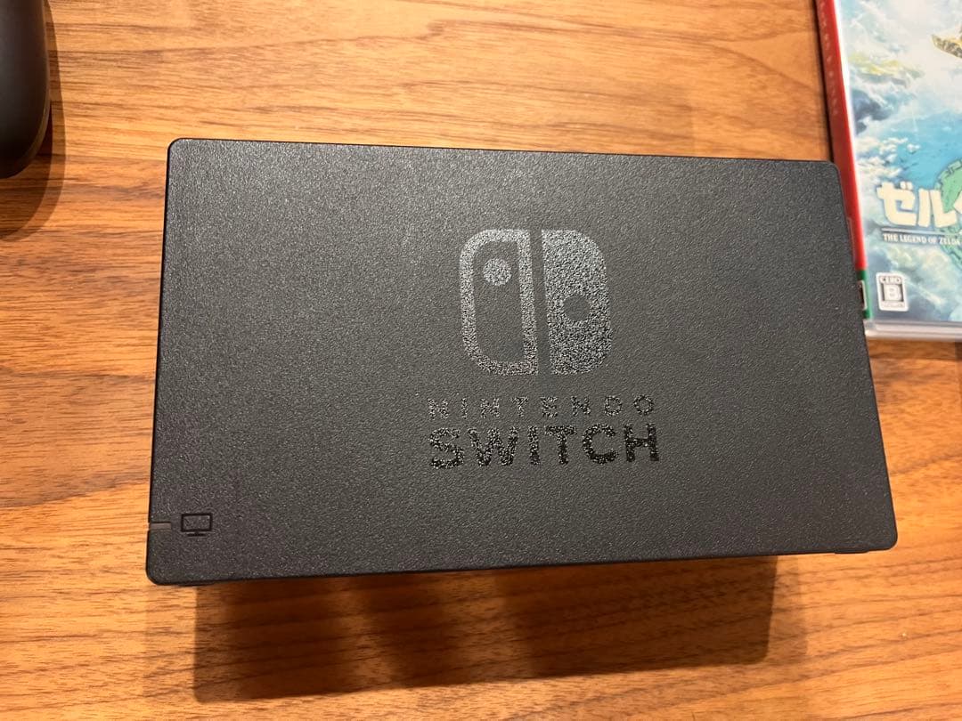 Nintendo Switch 赤/黒 美品 ゲームソフト5本付き