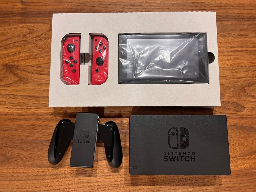 Nintendo Switch 赤/黒 美品 ゲームソフト5本付き