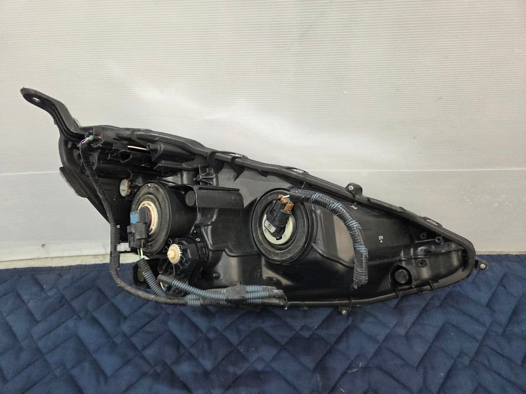 10前期　アクア　ヘッドライト左右　最高級クリア施工済み商品