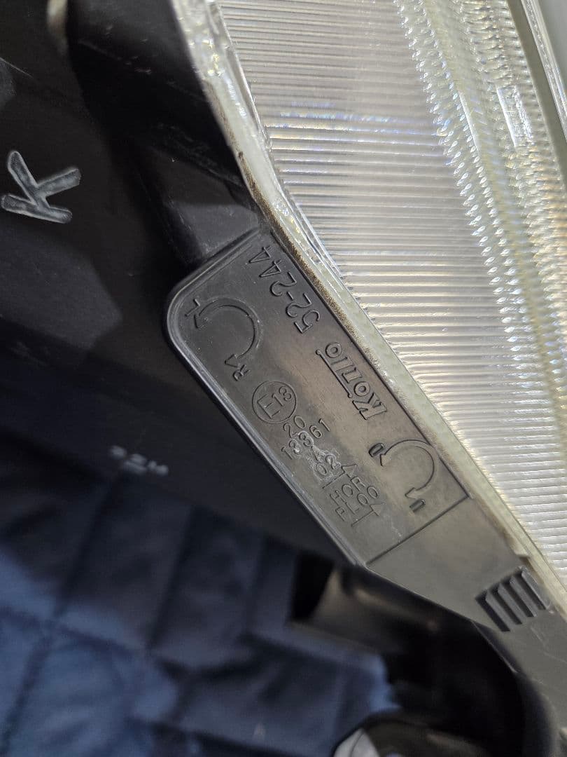 10前期　アクア　ヘッドライト左右　最高級クリア施工済み商品