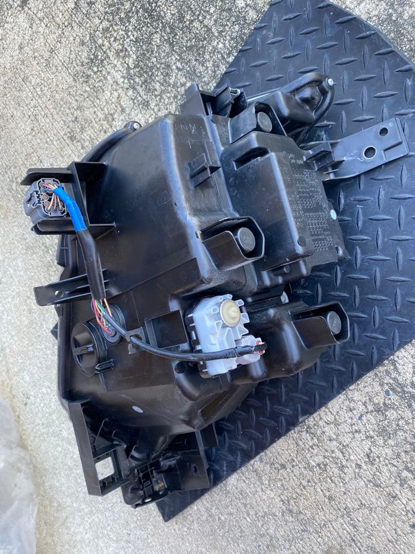 美品‼️ CX-3 マツダ純正　左側　LED ヘッドライト