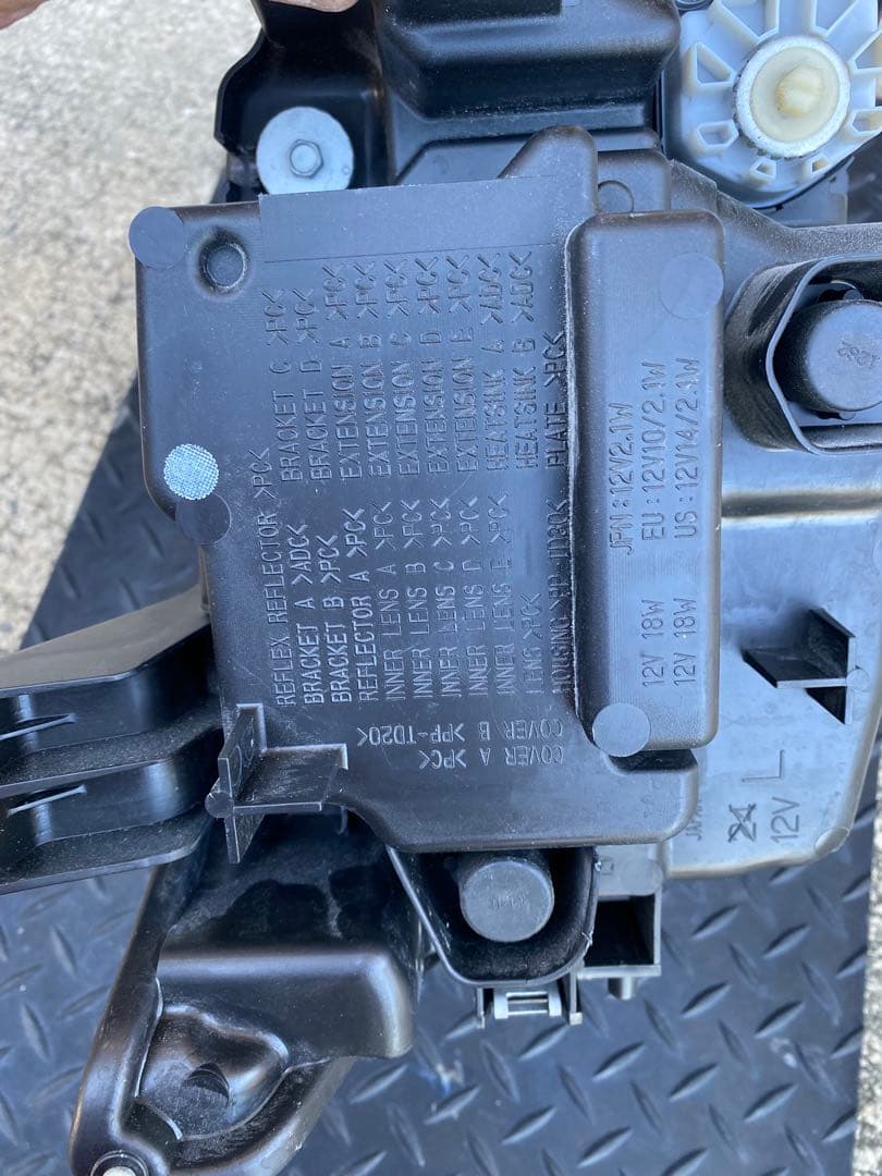 美品‼️ CX-3 マツダ純正　左側　LED ヘッドライト