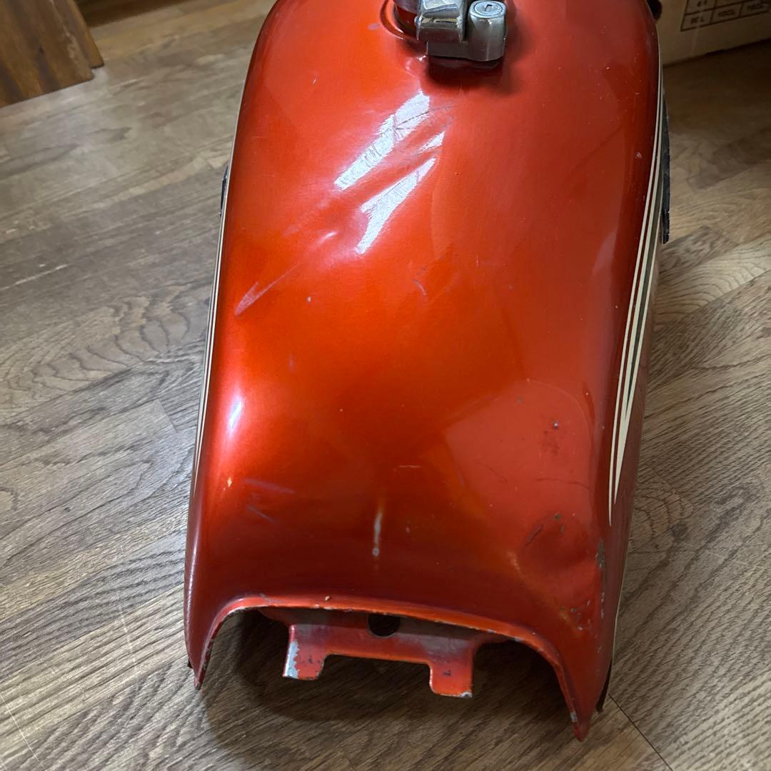 HONDA バイク用タンク 赤色　CB250?鍵なし