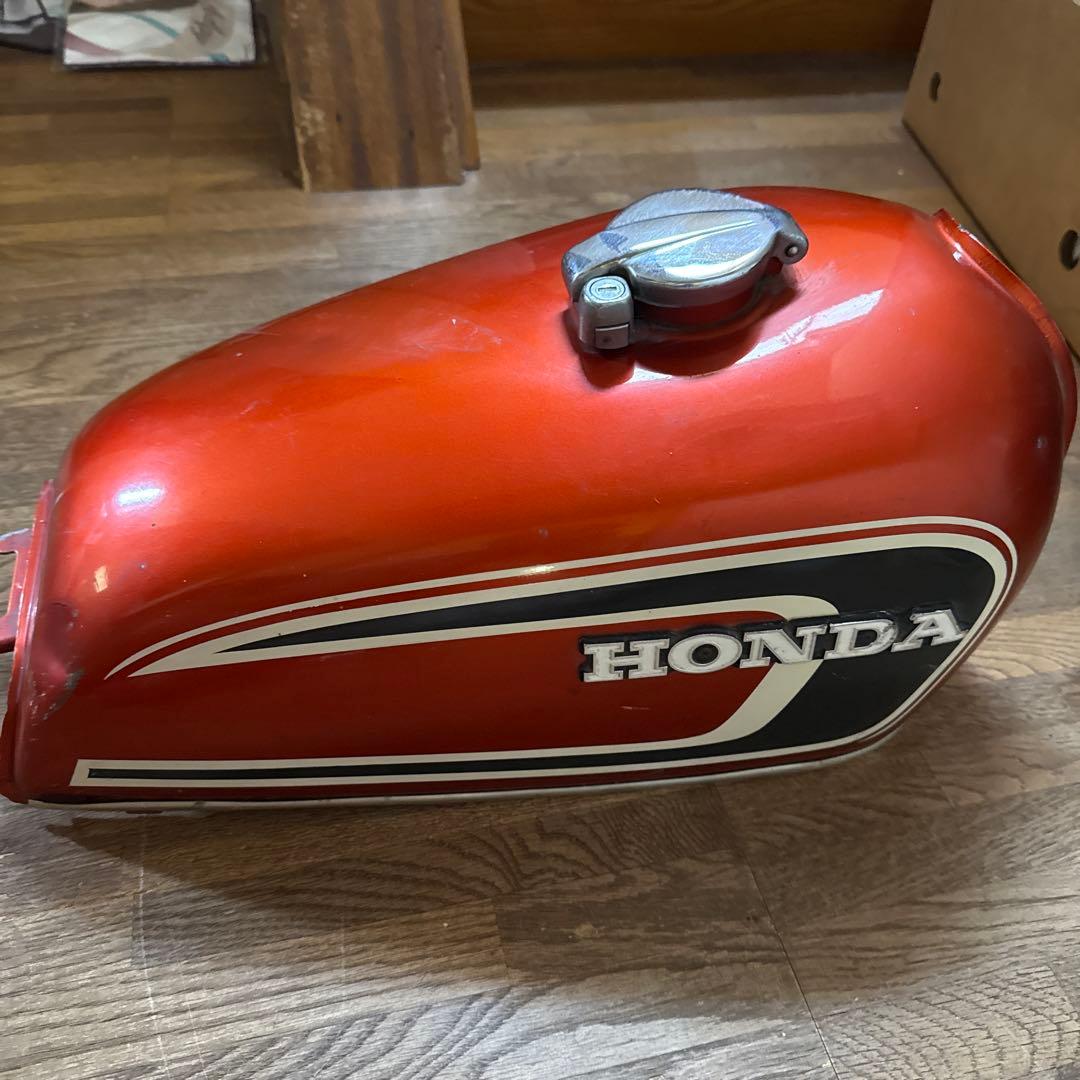 HONDA バイク用タンク 赤色　CB250?鍵なし