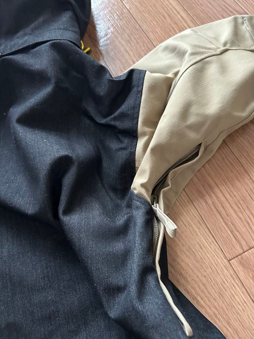 スノーボードウエア上・下　Sサイズ　小物セット