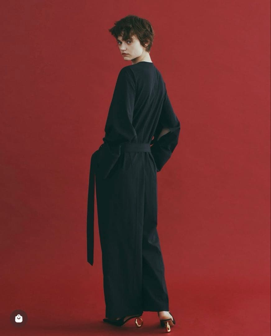 定価46200円 LE PHIL ストレッチジャージーオールインワン 美品