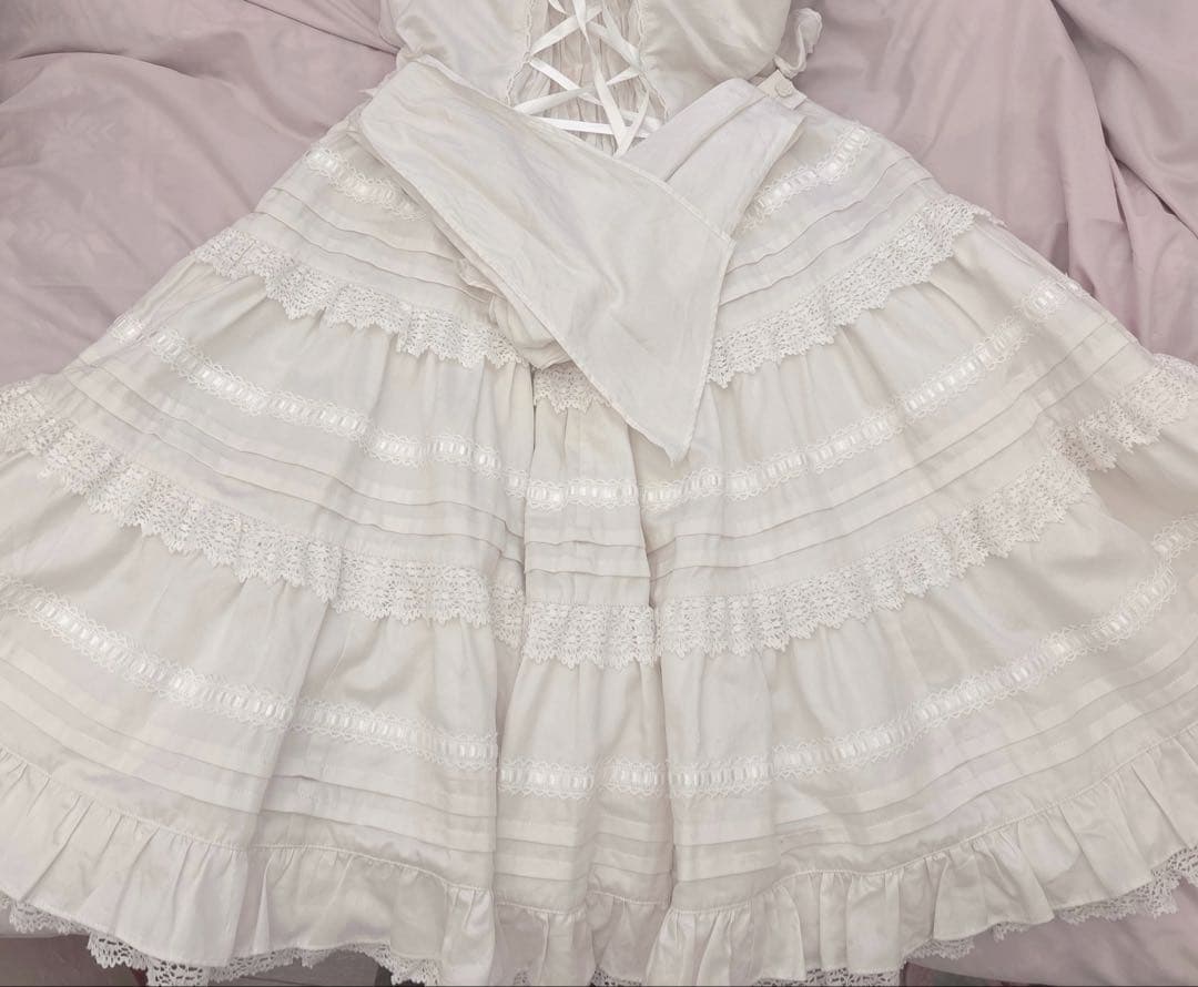 Maison de Petite Rubanジャンパースカート オフ白