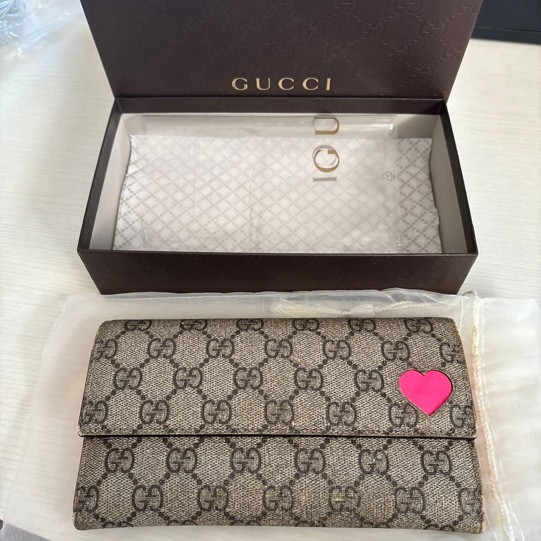 GUCCI GGパターン 長財布 ピンク内装