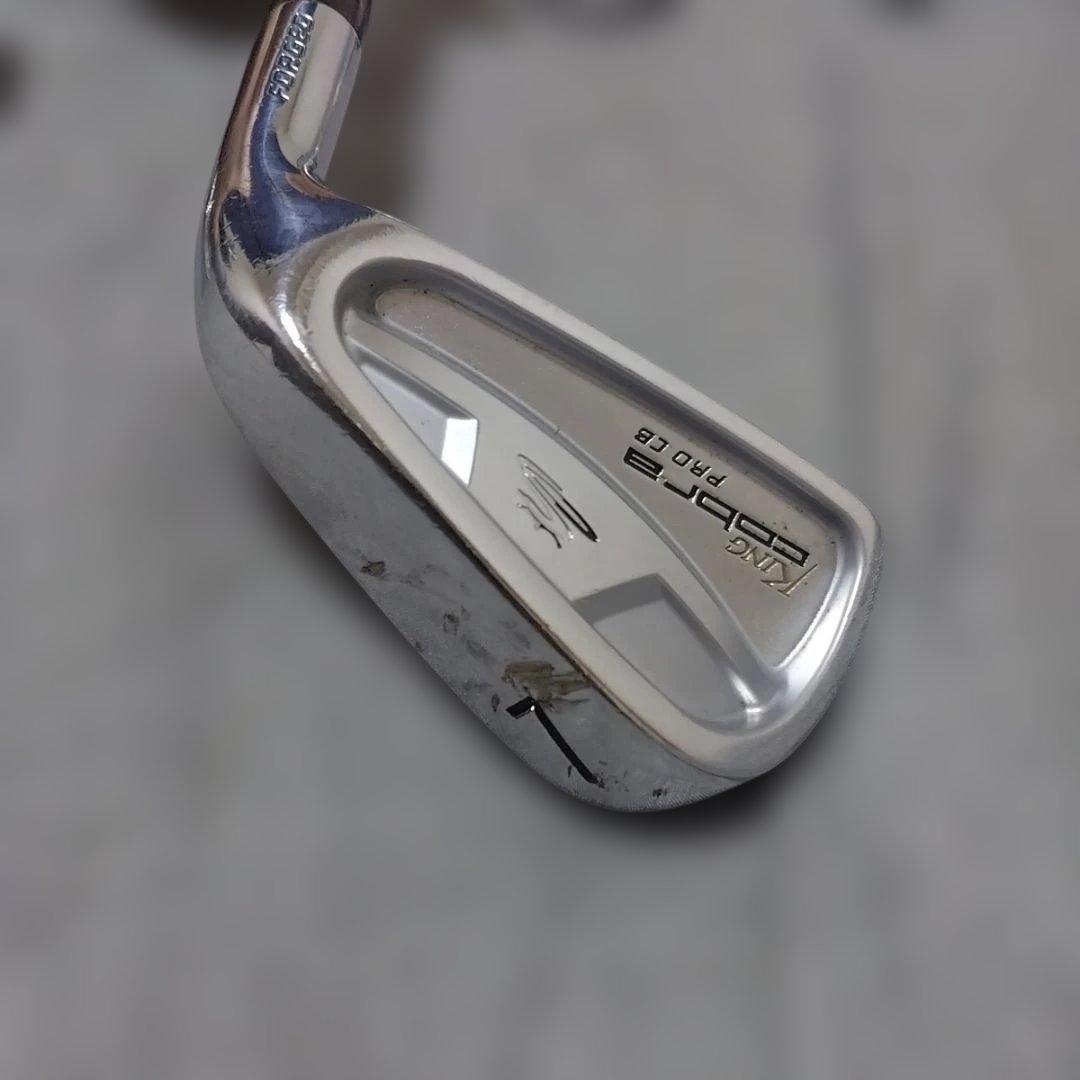 クラブ一式　アイアン4本、ウェッジ3本、ユーティリティ1本、FW 1本