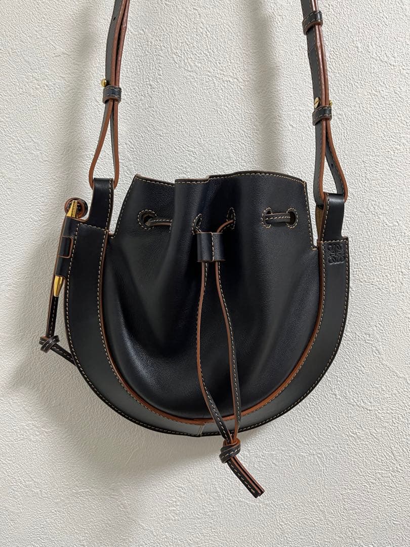 LOEWE ホースシューバッグ