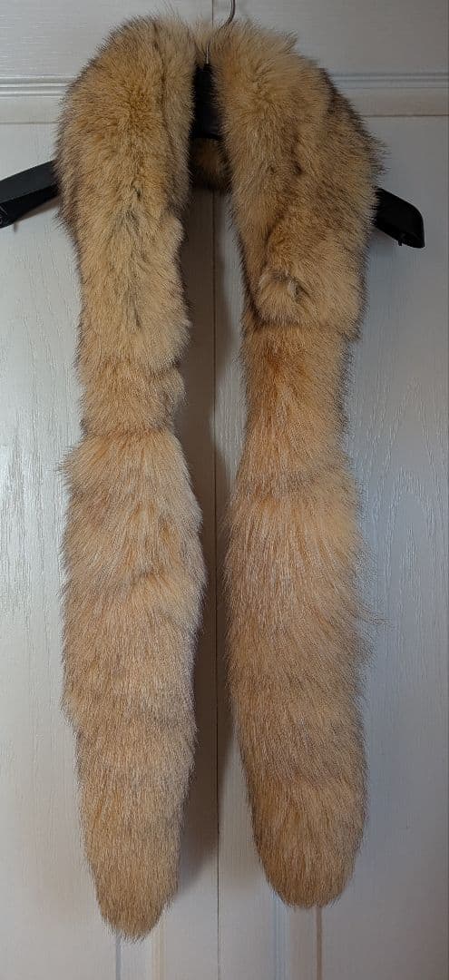 ベージュ フォックスファーロングスタイル