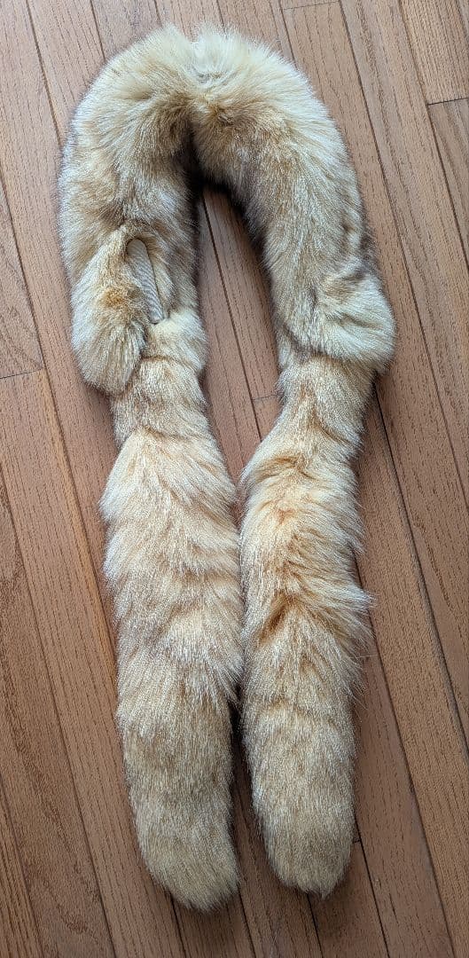 ベージュ フォックスファーロングスタイル