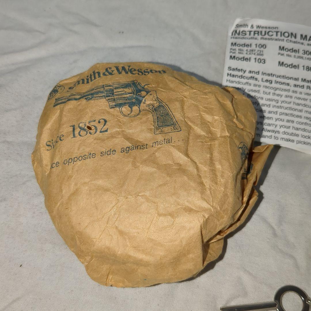 米国製実物　手錠　ハンドカフ　 Smith＆Wesson M100　S&W