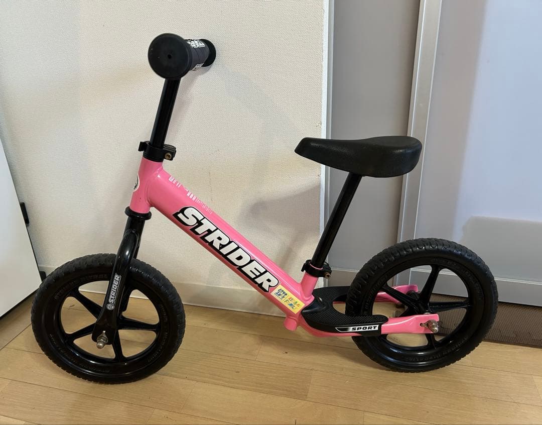 ☆美品☆ストライダー　12インチ　ピンク　キャリーケース付き