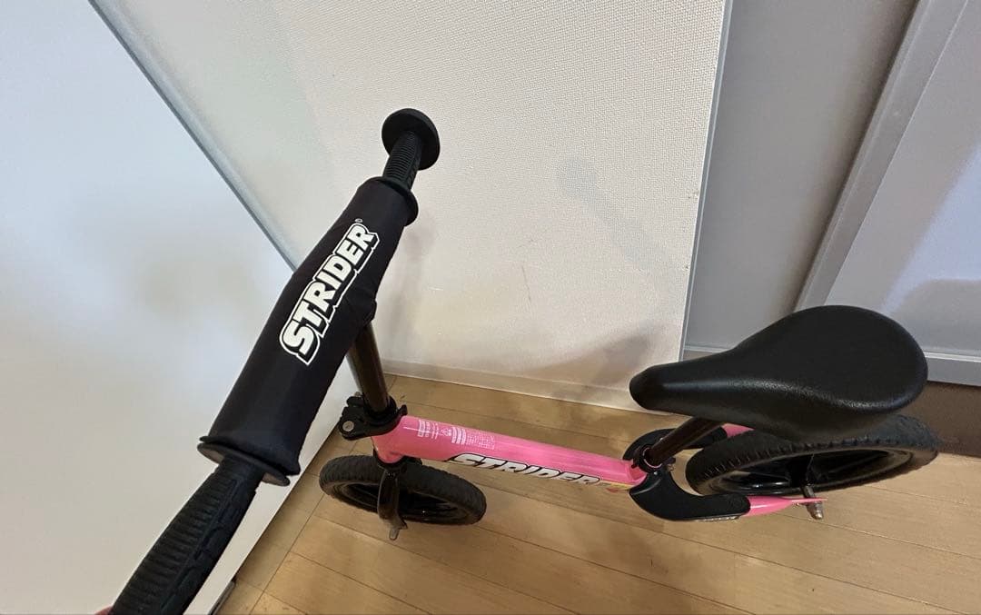 ☆美品☆ストライダー　12インチ　ピンク　キャリーケース付き