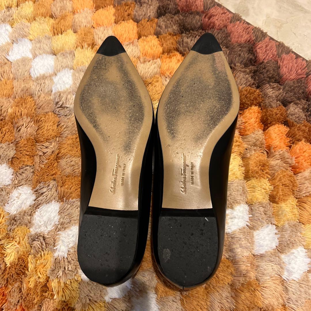 Salvatore Ferragamo フラットシューズ 黒　23 最終価格！！