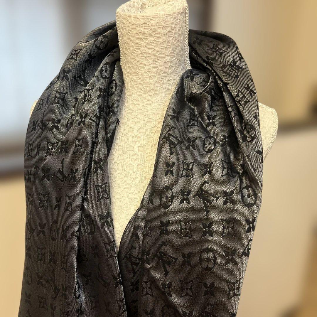 ルイヴィトン　ショール・モノグラム シャイン　黒シルバー　リバーシブル