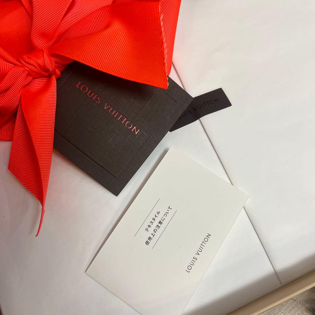 ルイヴィトン　ショール・モノグラム シャイン　黒シルバー　リバーシブル