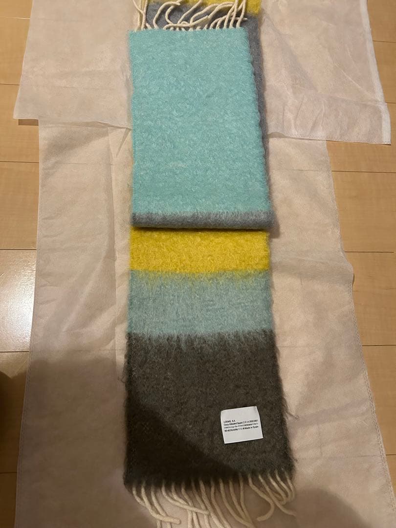 本日限定価格です‼️発送は1/4になります。LOEWE/ロエベマフラー