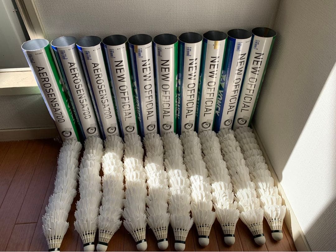 予告◆格安中古シャトル4箱◆エアロセンサ700ニューオフィシャル羽ヨネックス