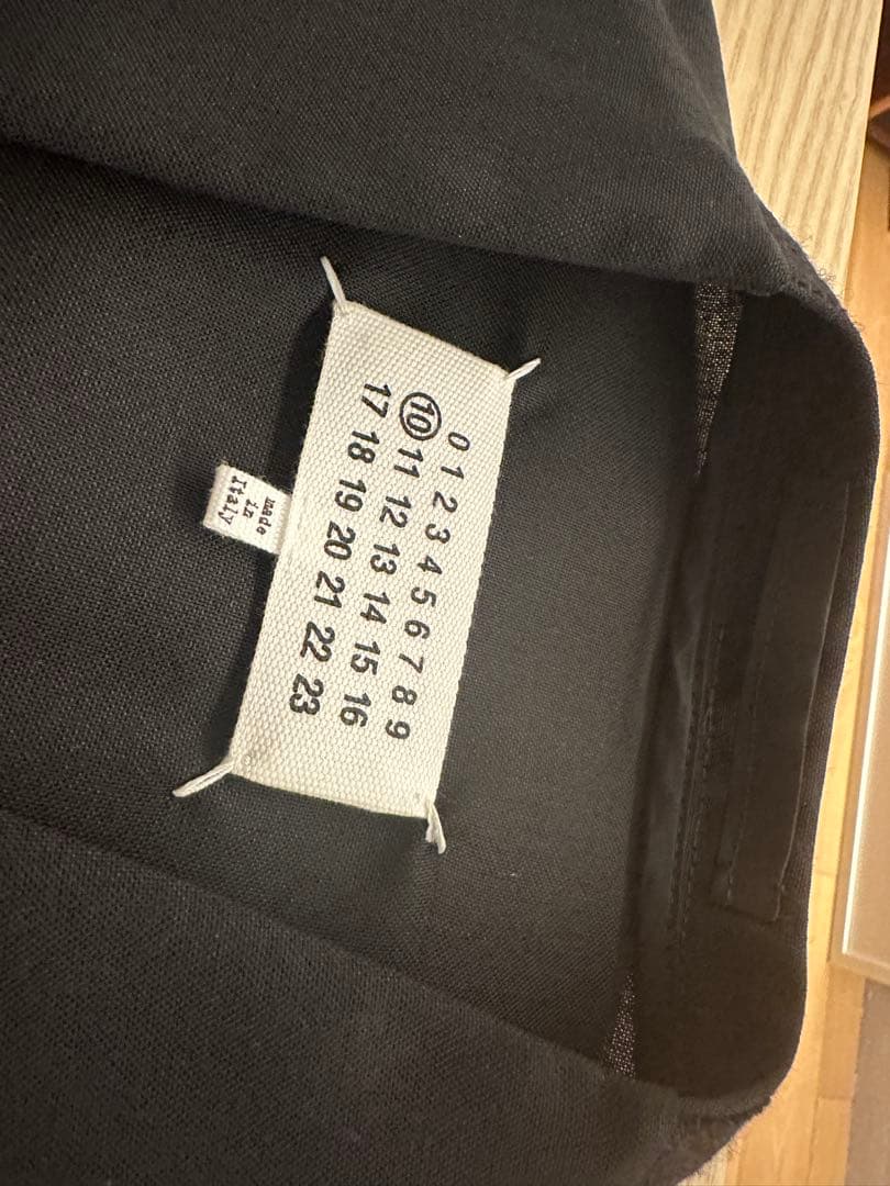 マルジェラ　ノーカラーブラックジャケット　サイズ44